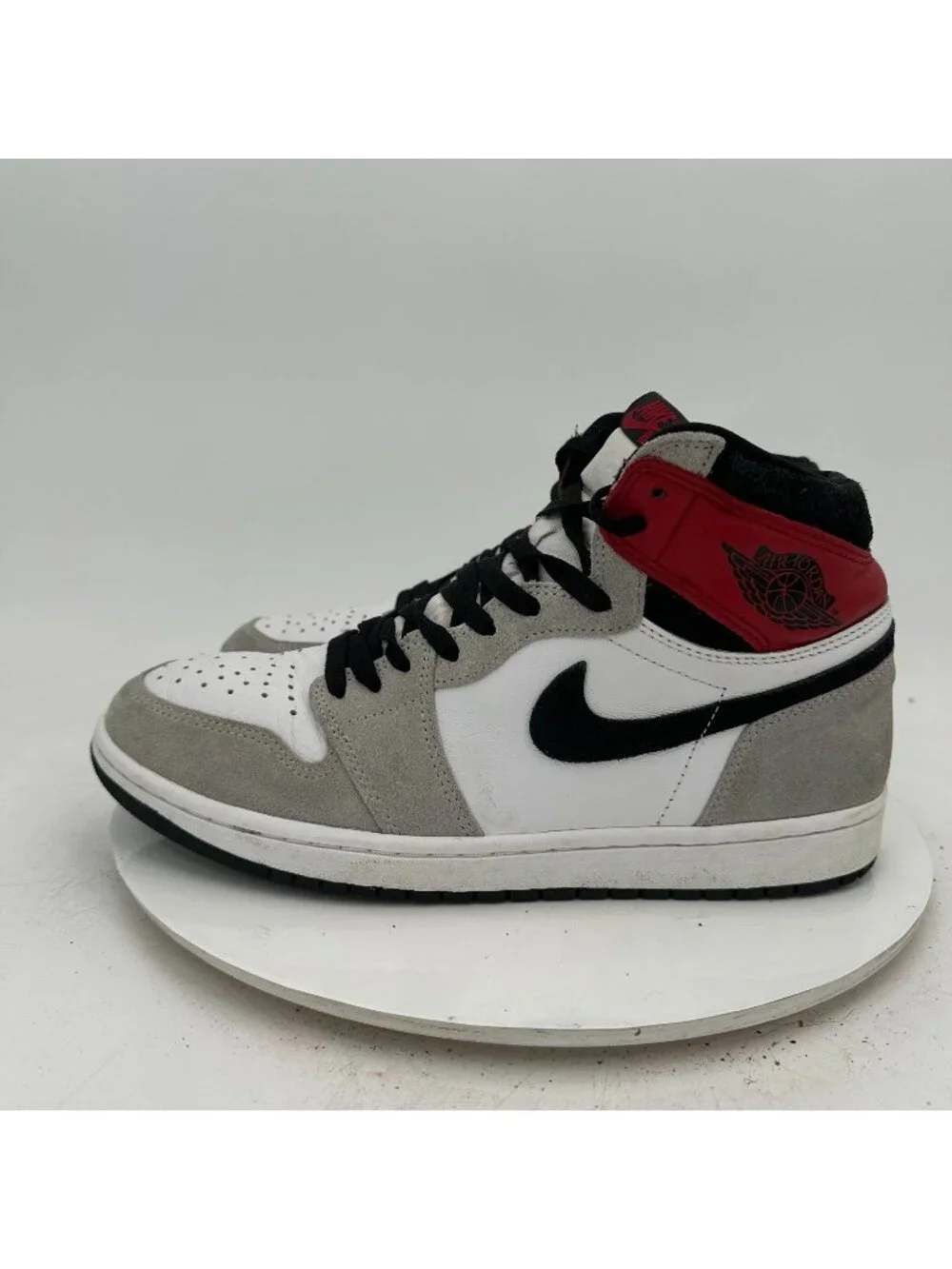 Nike Air Jordan 1 High Men Size 10.5 555088-126 Light Smoke Grey Black Red Shoes